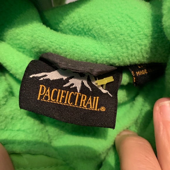 Pacific Trail boys super warm winter coat. Preowned in good shape - Picture 3 of 6